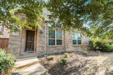 Main picture of 963 Cougar Dr
