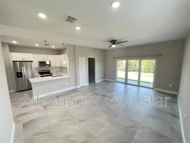 Main picture of 12406 Marathon Blvd