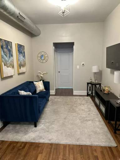 Main picture of 1815 Park Ave