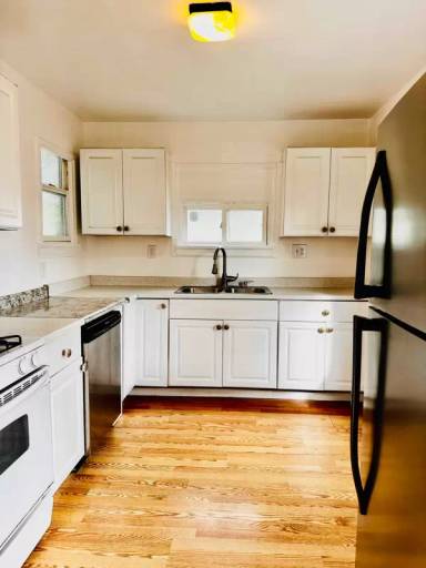 Main picture of 7234 S La Cienega Blvd