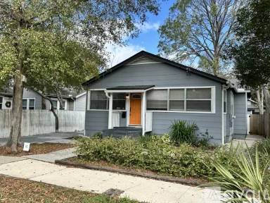 Main picture of 2663 Ernest St