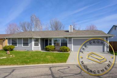 Main picture of 836 W Melrose Ln