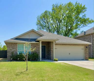 Main picture of 116 Summer Pointe Ln