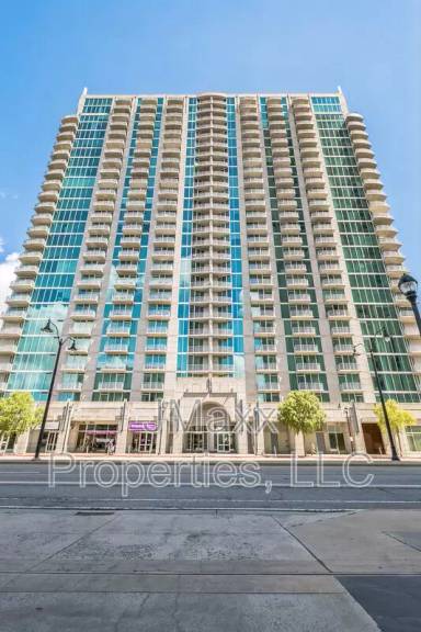 Main picture of 12 Midtown