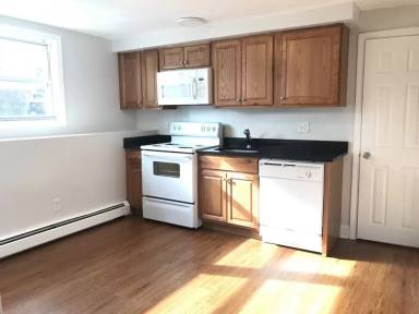 Main picture of 2 Granite St