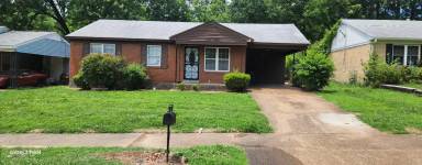 Main picture of 3363 Ladue St