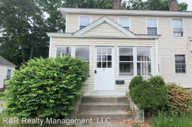 Main picture of 8 Woodland St