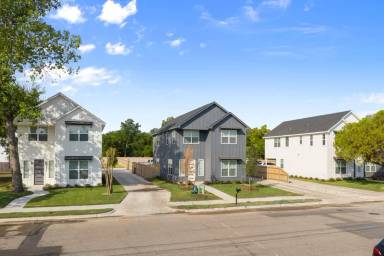 Main picture of 2310 S 4th St