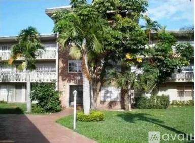 Main picture of 1855 NE 121st St