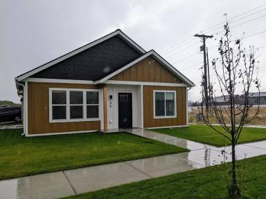 Main picture of 195 Cottage Dr