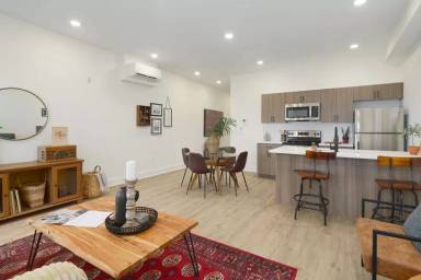 Main picture of 6155 Ridge Ave