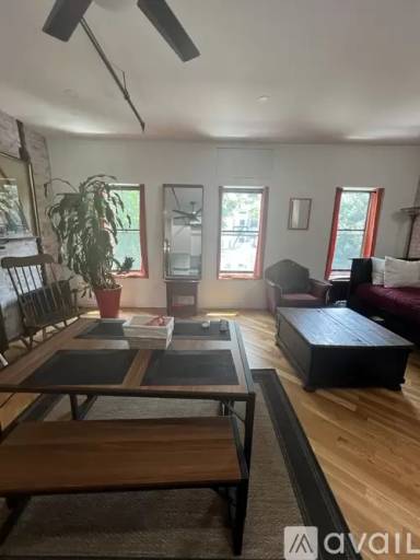 Main picture of 1392 Dean St