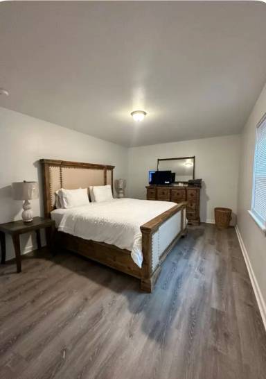 Main picture of 1357 E Ocean View Ave