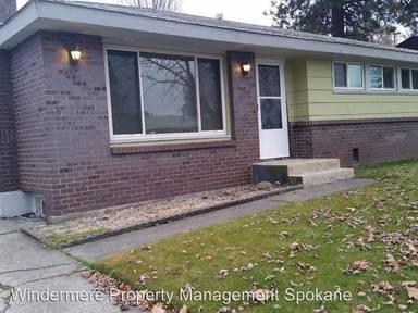 Main picture of 6818 N Adams St