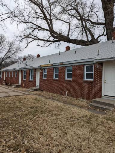 Main picture of 634 S Hydraulic St