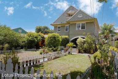 Main picture of 759 N Raymond Ave