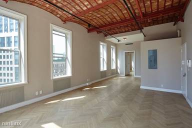 Main picture of 210 5th Ave