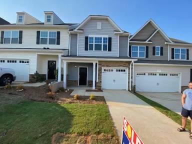 Main picture of 917 Hillman Ln