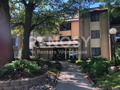 Main picture of Rosewood Village Condominiums