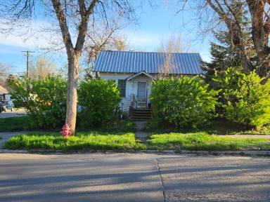 Main picture of 701 11th St