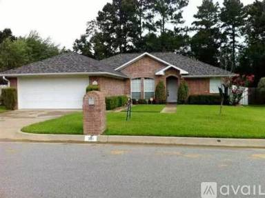 Main picture of 391 Frederick Cir