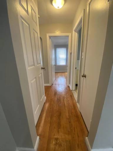 Main picture of 9585 Robson St