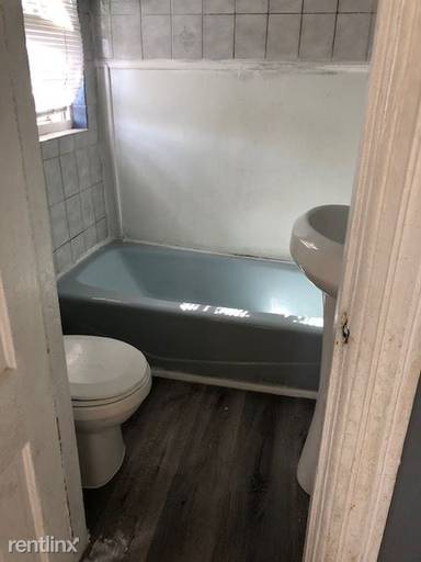 Main picture of 185 Cross St