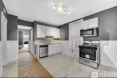 Main picture of 8938 S Exchange Ave