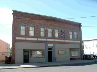 Main picture of 545 NE Oak St