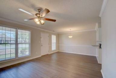 Main picture of 112 Railroad Ridge Rd