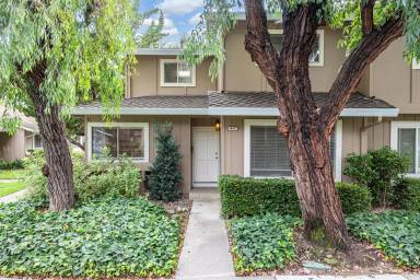 Main picture of 10057 Spanish Oak Ct