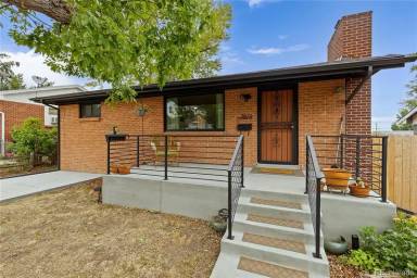 Main picture of 8072 Julian St