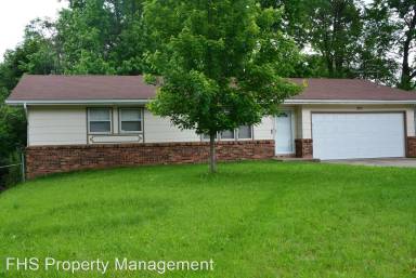 Main picture of 321 E Wayland St
