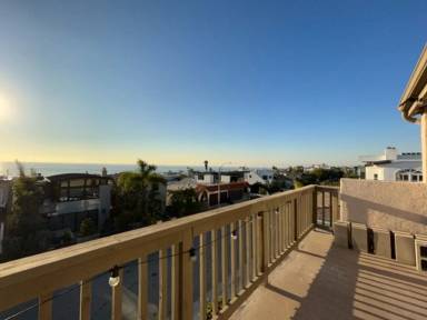 Main picture of 2438 Myrtle Ave