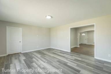Main picture of 203 N Saint Marks Ave
