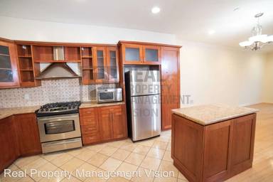 Main picture of 626 E Orange Grove Ave