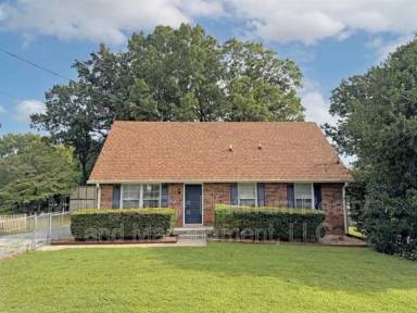 Main picture of 319 Mills Dr