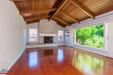 Main picture of 874 El Rio Dr