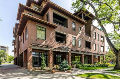 Main picture of 210 W Magnolia St