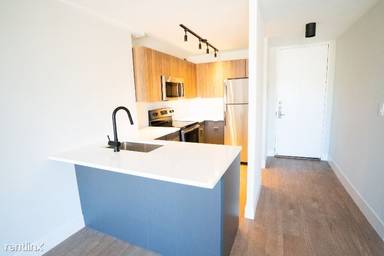 Main picture of Two East Oak