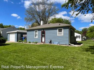 Main picture of 2311 E Austin St