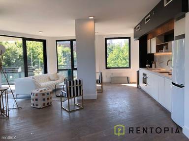 Main picture of 125 Borinquen Place