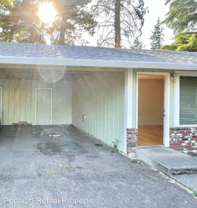 Main picture of 15541 E Burnside St