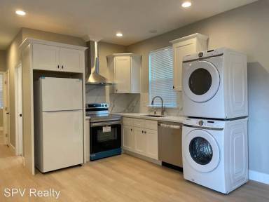 Main picture of 875 Lewis Ave