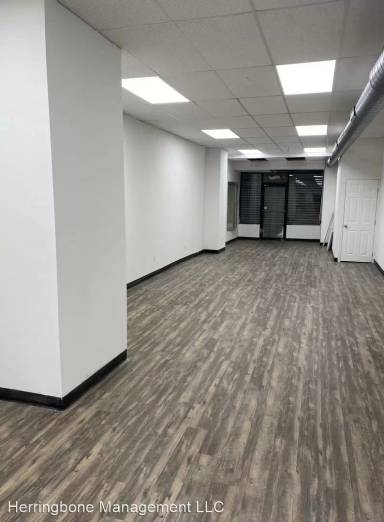 Main picture of 4939 N Broad St
