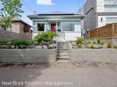 Main picture of 710 N 76th St