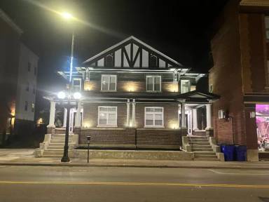 Main picture of 310 Main St