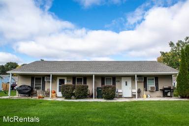 Main picture of 413 W 8th St