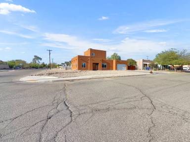 Main picture of 70 W 21st St