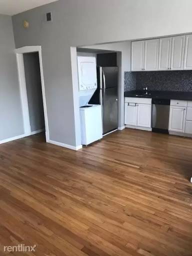 Main picture of 3458 W Irving Park Rd